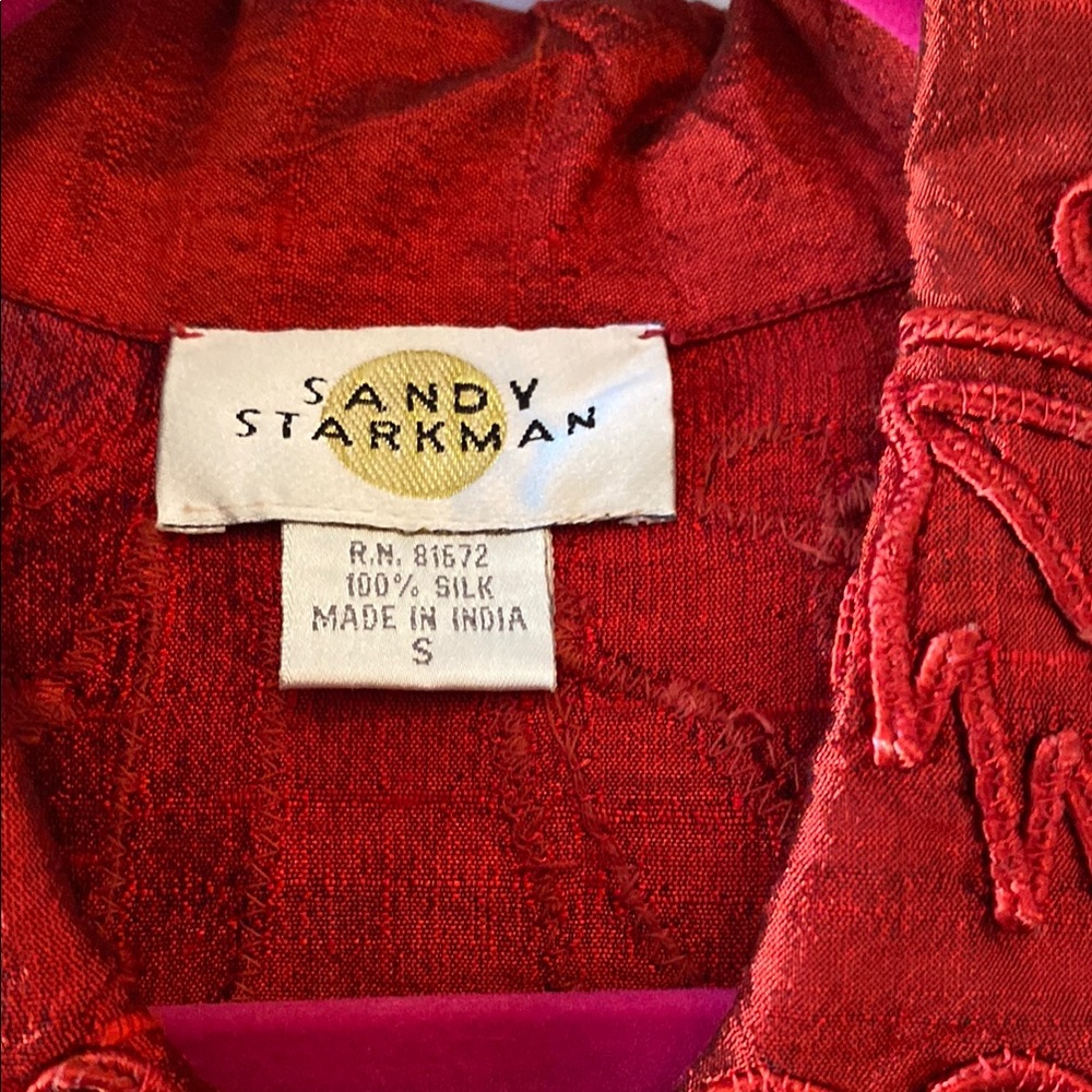 Vibrant Red Textured Suit Jacket with Tailored Fit - Picture 5 of 11